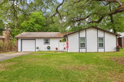 3248 Whitney Dr, Tallahassee, FL 32309