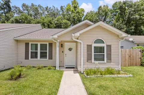2704 Oak Park Ct, Tallahassee, FL 32308