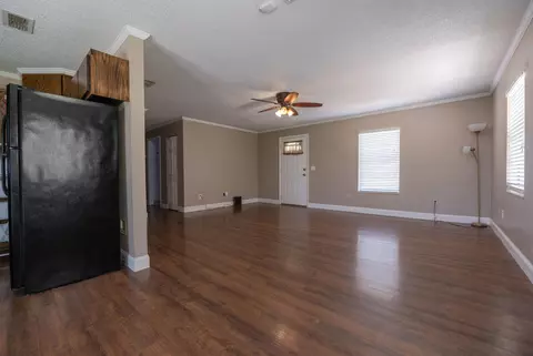 Living - 201 Woodgate Dr, Perry, FL 32348 photo 3 of 3