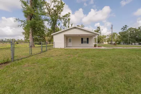 Exterior - 201 Woodgate Dr, Perry, FL 32348 photo 6 of 8