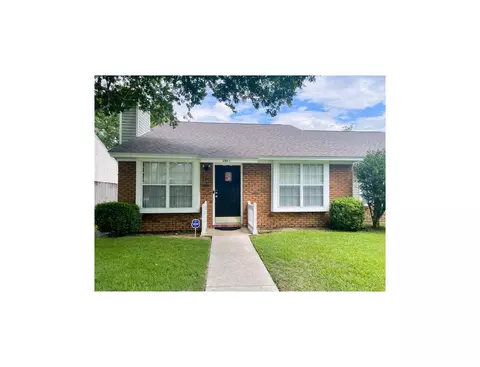 1871 Gina Dr, Tallahassee, FL 32303