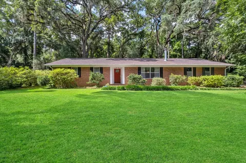 1945 Harriet Dr, Tallahassee, FL 32303