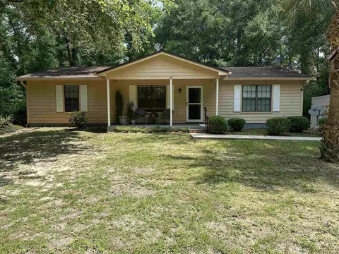42 Ann Cir, Crawfordville, FL 32327