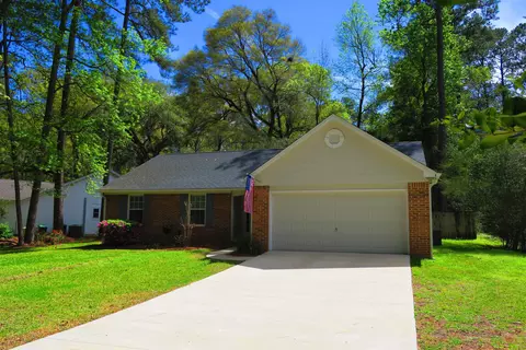 1672 Folkstone Rd, Tallahassee, FL 32312