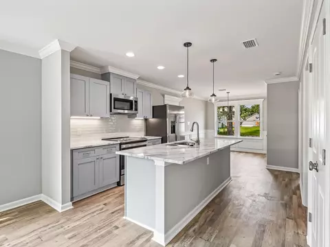58 Friendship Ln, Crawfordville, FL 32327
