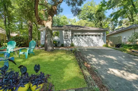 4452 Bayshore Cir, Tallahassee, FL 32309