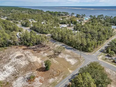 2261 Kentucky Ave, Lanark, FL 32323 photo 3