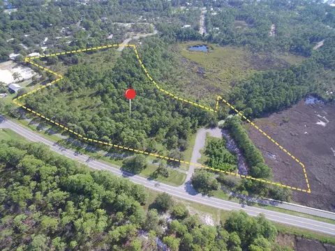 150 Coastal Hwy, Ochlockonee Bay, FL 32346