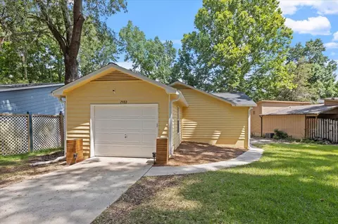 2982 Bayshore Dr, Tallahassee, FL 32309