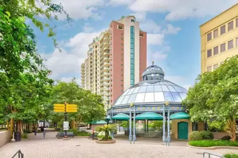 300 S Duval St #1205, Tallahassee, FL 32301