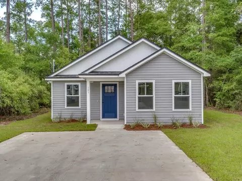 101 Shar-mel-re Ln, Crawfordville, FL 32327