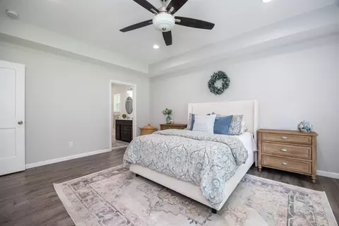 Bedroom - 160 NE Gloriosa Ln, Lee, FL 32059 photo 2 of 7
