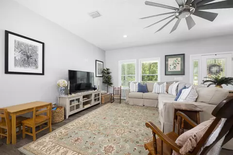 Living - 160 NE Gloriosa Ln, Lee, FL 32059 photo 1 of 1