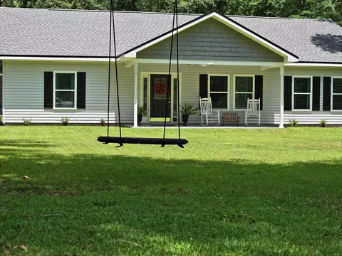Exterior - 160 NE Gloriosa Ln, Lee, FL 32059 photo 6 of 11