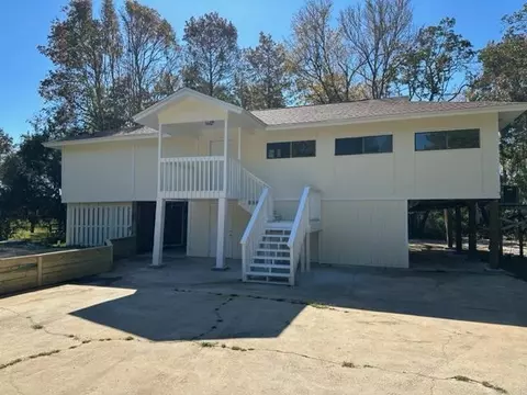 47 Gibson Rd, Sopchoppy, FL 32358