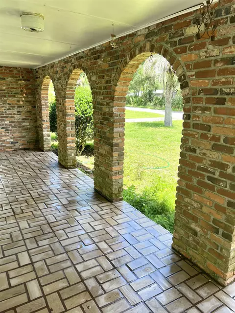 139 Center St, Perry, FL 32348 photo 2