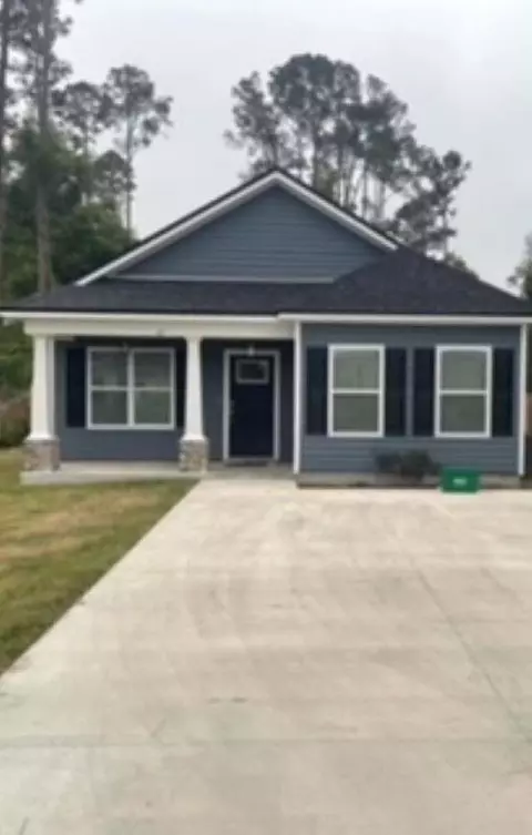 111 Navajo Trl, Crawfordville, FL 32327