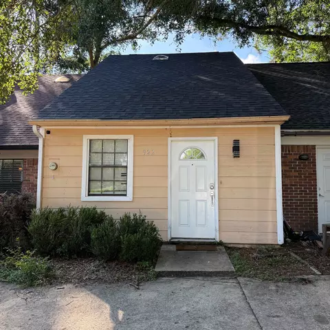 922 S Lipona Rd, Tallahassee, FL 32304
