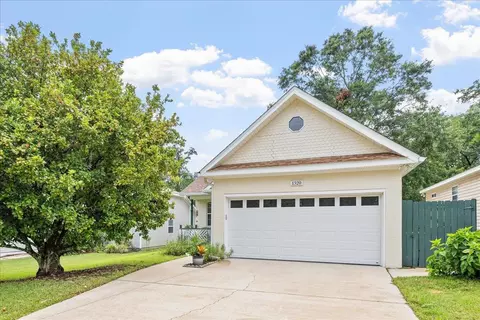 1520 China Grove Trl, Tallahassee, FL 32301