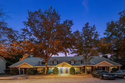 2738 W Tharpe St #204, Tallahassee, FL 32303
