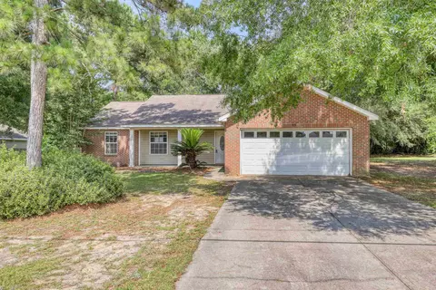 235 Sand Pine Dr, Midway, FL 32343