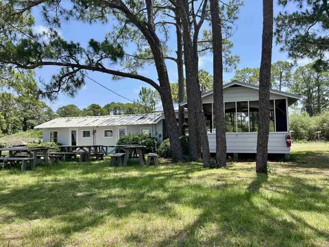 Exterior - 508 Gulf Shore Dr, Carrabelle, FL 32322 photo 13 of 13