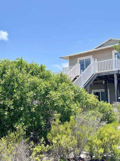 Exterior - 508 Gulf Shore Dr, Carrabelle, FL 32322 photo 11 of 13