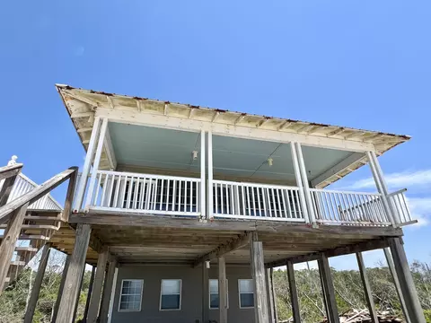Exterior - 508 Gulf Shore Dr, Carrabelle, FL 32322 photo 4 of 13