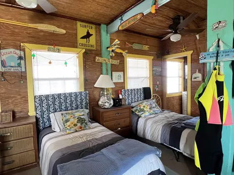 Bedroom - 508 Gulf Shore Dr, Carrabelle, FL 32322 photo 5 of 5