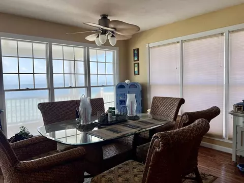 Dining - 508 Gulf Shore Dr, Carrabelle, FL 32322 photo 2 of 2