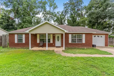 925 Splendor Rd, Tallahassee, FL 32301