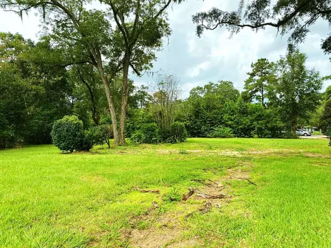 1202 Claude Pichard Dr, Tallahassee, FL 32308