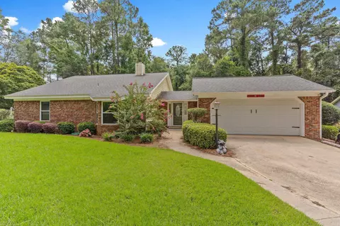 8214 Chickasaw Trl, Tallahassee, FL 32312