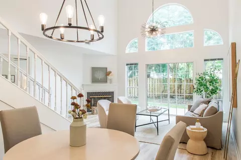3630 Killarney Plaza Dr, Tallahassee, FL 32309