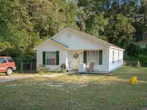 911 Crossway Rd, Tallahassee, FL 32305