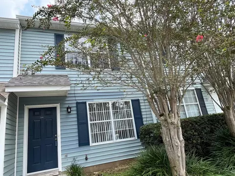 2205 S Timberwood Cir, Tallahassee, FL 32304