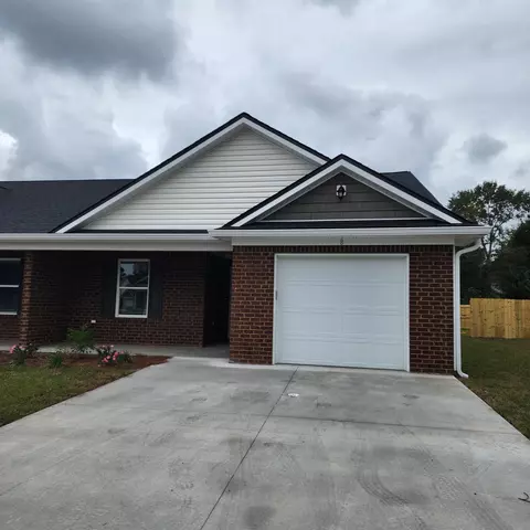 37 Excalibur Dr, Crawfordville, FL 32327