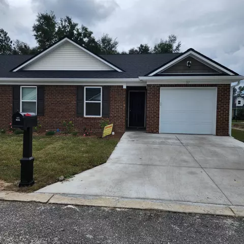 35 Excalibur Dr, Crawfordville, FL 32327