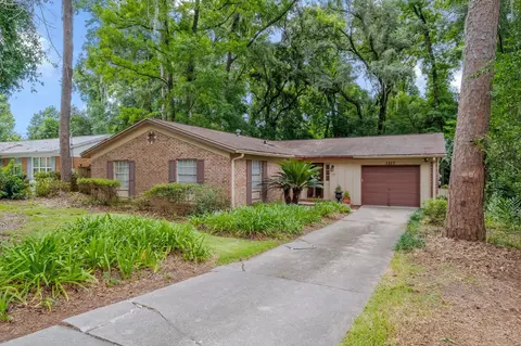 1217 Winifred Dr, Tallahassee, FL 32308