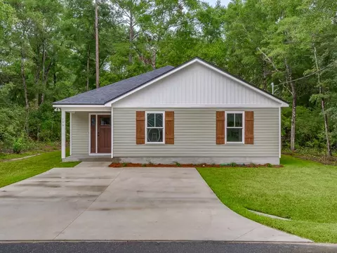 106 Melody Ln, Crawfordville, FL 32327