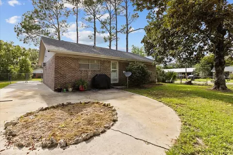 Exterior - 1121 E Julia St, Perry, FL 32347 photo 5 of 8