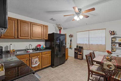 Kitchen - 1121 E Julia St, Perry, FL 32347 photo 2 of 3