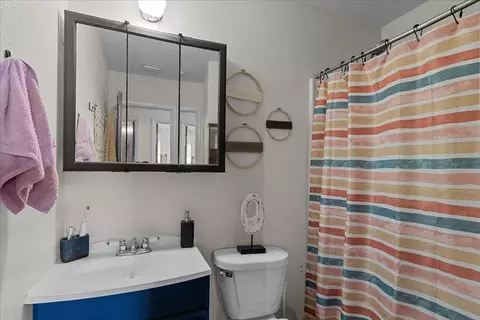 Bath - 1121 E Julia St, Perry, FL 32347 photo 1 of 1