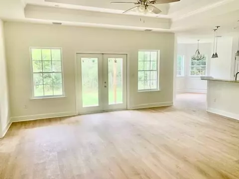 94 Sand Pine Cir, Midway, FL 32343 photo 2
