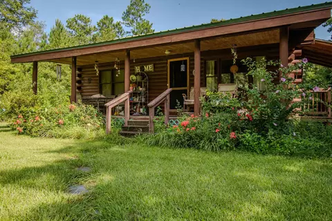 4959 Flat Creek Rd, Quincy, FL 32351