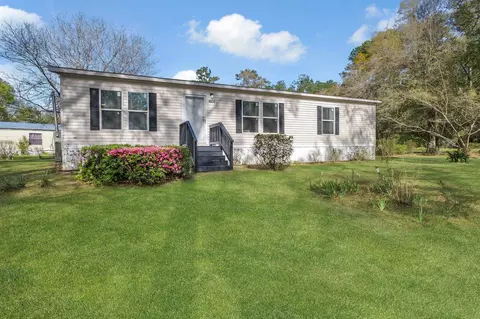 4037 Attapulgus Hwy, Quincy, FL 32352