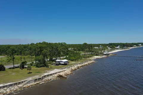 2140 Highway 98 W, Carrabelle, FL 32322