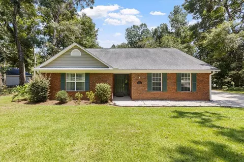 4007 Calle De Santos Rd, Tallahassee, FL 32308
