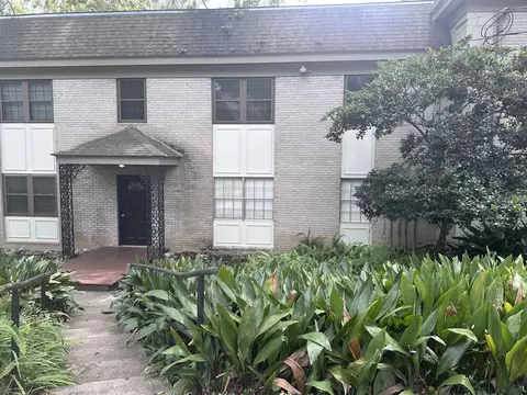 1951 N Meridian Rd #20, Tallahassee, FL 32303