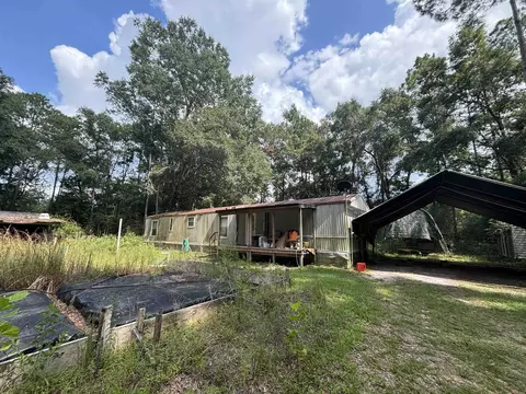 215 Horseshoe Trl, Crawfordville, FL 32327